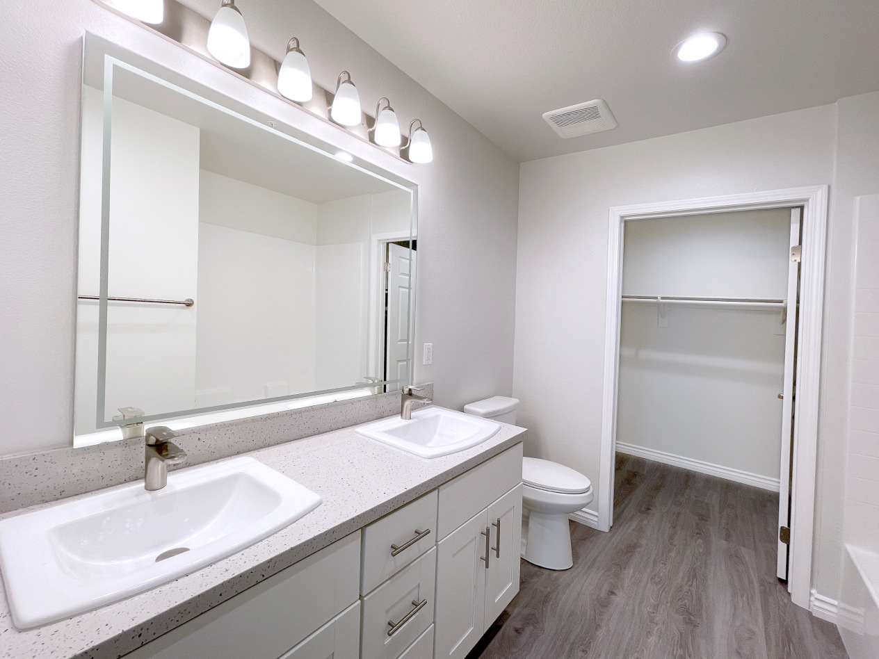 2 Bedroom